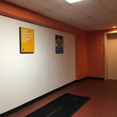 Comfort Inn & Suites Pittsburgh
