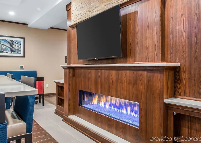 Hotel Comfort & Pittsburgh 2*