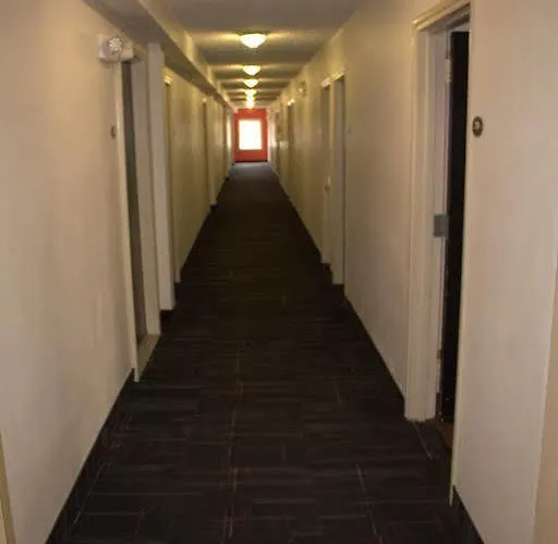 Hotel Comfort & Pittsburgh 2*