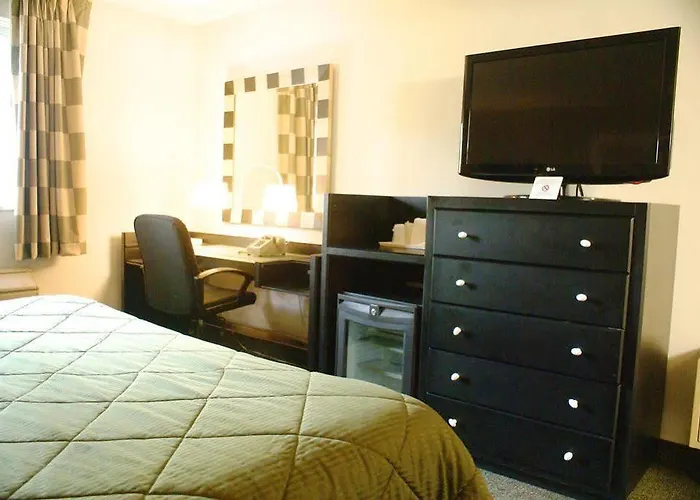 Hotel Comfort & Pittsburgh 2*
