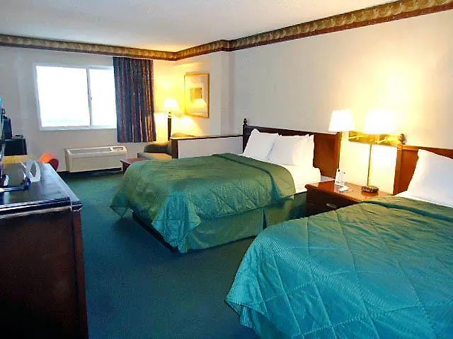 Hotel Comfort & Pittsburgh 2*
